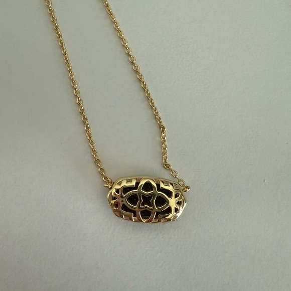 Elisa Gold Pendant Necklace in Black Opaque Glass - Picture 4 of 4